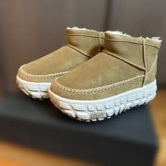 ねこにゃん様専用 UGG ベージュ ショートブーツのサムネイル