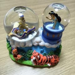 ディズニー アラジン スノードーム エネスコ オルゴール付 - メルカリ