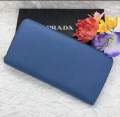 美品✨プラダ 長財布 オーガナイザー サフィアーノ レザー メタルロゴ 紺 美品✨プラダ 長財布 ラウンドジップ オーガナイザー サフィアーノ