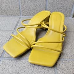 美品✨【Simplicite】太ヒール　サンダルのサムネイル