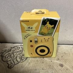 ピカチュウ チェキ チェキ instax mini8 ピカチュウ ポケモンセンター - メルカリ