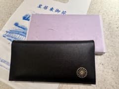 【新品】皇居 東御苑　本革 菊の紋入り ブラック 黒　長財布　菊葉文化協会　財布 新品】皇居 東御苑 本革 菊の紋入り ブラック 黒 長財布 菊葉文化協会