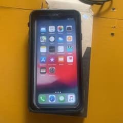 iphone xs max 防水ケースのサムネイル