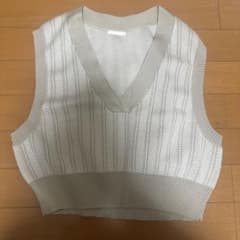 ニットベストのサムネイル