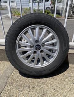 タイヤ4本195/65R15 トヨタ純正15インチホイールのサムネイル