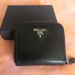 PRADA プラダ折財布のサムネイル