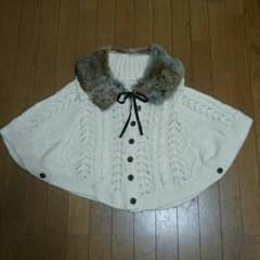 ページボーイ ♡ あったかニットのケープのサムネイル