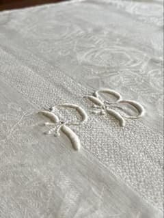 フランスヴィンテージ 特大サイズ　クロス　イニシャルモチーフ　蚤の市 ◇フランスアンティーク｜手刺繍イニシャルナフキン白トーション