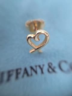 Tiffany&Co. Au750 K18 ラビングハートピアス 片耳 Tiffany&Co. Au750 K18 ラビングハートピアス 片耳 - メルカリ