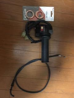 Z1000R アクセルグリップのサムネイル