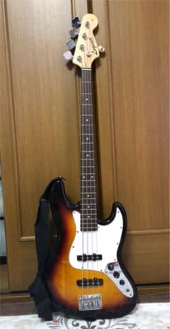 【送料込】legend エレキベースのサムネイル