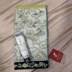 TEA MEMORIAL ハンドクリーム 30g 花柄タオル付きのサムネイル