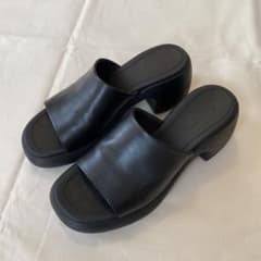 CAMPER 〔カンペール〕THELMAサンダル 39ブラックのサムネイル