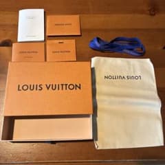 LOUIS VUITTON ギフトボックス 付属品付きのサムネイル