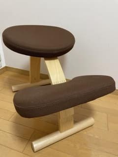 【美品】バランスイージー　ブラウン 木製キッズチェア ※さくらんぼカバー付のサムネイル