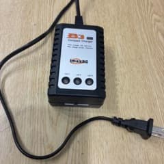 超メルカリ市値下げ！ラジコン一式 バッテリー2本、充電器付き ラジコン、ドローン バッテリー充電器 - メルカリ