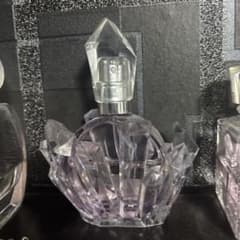 Ariana Grande 女性用香水 クリスタルカットのサムネイル