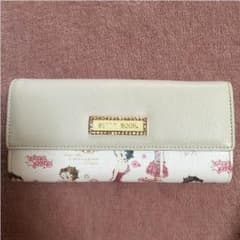 専用！！値下げしました！ベティーちゃん 財布のサムネイル