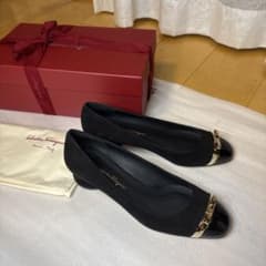 Salvatore Ferragamo パンプス ブラック 8D 美品　新品のサムネイル