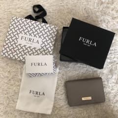 y様　専用　FURLA フルラ　名刺入れ　グレージュのサムネイル