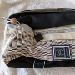 CHANEL　ノベルティ　ボディバッグ　ウエストポーチのサムネイル
