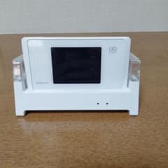 UQポケットWi-Fi、専用クレードル、セットのサムネイル