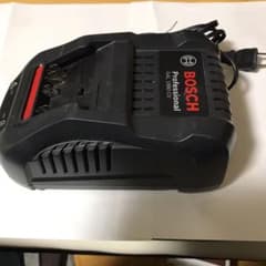 ボシュ製充電器18Vです。のサムネイル