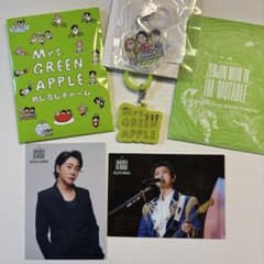 Mrs. GREEN APPLE めじるしチャーム ロゴ ゼンジンフォトカード - メルカリ