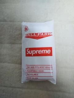 supreme ポンチョのサムネイル