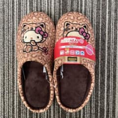 ［新品⭐︎未使用］サンリオ ハローキティ ヒョウ柄 スリッパ ルームシューズのサムネイル