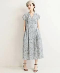 きい様専用　美品　IENA フラワープリントワンピース38のサムネイル