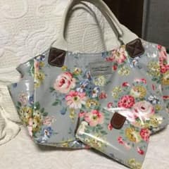 花柄バックのサムネイル