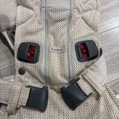 BABYBJORN 抱っこ紐 メッシュ ベージュのサムネイル