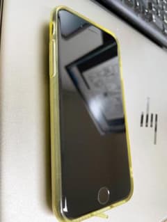 iPhone8 背面割れ 本体 64GB スペースグレイ SIMロック解除済のサムネイル