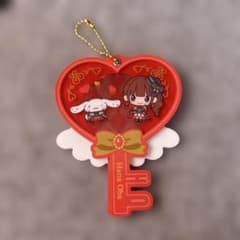 シナモロール =LOVE 大場花菜アクリルキーホルダーのサムネイル