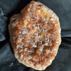 ゆ*き様 オレンジ色の結晶ルース石のサムネイル