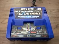 トラクサスEZ-PeakLiveMulti-Chemistryバッテリー充電器 - メルカリ