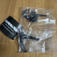 BRANDALISED フィギュアコレクション 暴徒 バンクシー ガチャのサムネイル