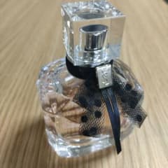 イヴ・サンローラン　モンパリ　香水　50mlのサムネイル