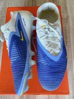 NIKE PHANTOM サッカースパイクのサムネイル