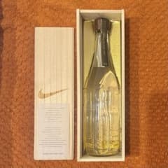 ☆レア☆ Nike 酒 金箔 Golden Heritage Sake 木箱入り ☆レア☆ Nike 酒 金箔 Golden Heritage Sake 木箱入り - メルカリ