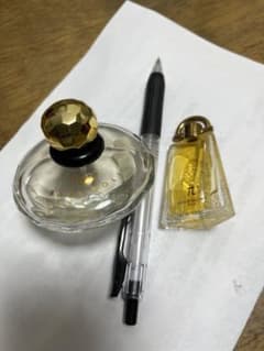 ジバンシーπオードトワレ　イブサンローランのサムネイル
