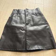 フェイクレザーミニスカート ブラックのサムネイル