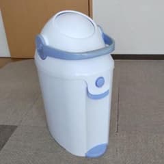 ピジョン おむつ ごみ箱 らくらくおむつポットンのサムネイル