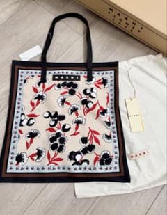 MARNIバンダナ柄トートバッグ新品ベージュフラワーマルニ花柄 | Mercari