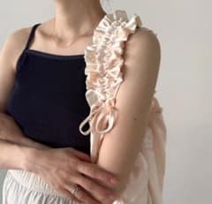 【完売品】nugu サテンショルダーバッグのサムネイル