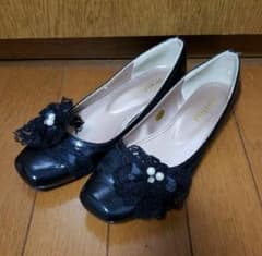 エナメル　ペタンコ　靴　黒色のサムネイル