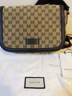 GUCCI GGキャンバスショルダーバッグのサムネイル