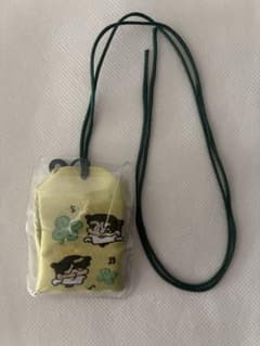 BTS ジョングク グクトゥギ お守り ガチャ モックニム - メルカリ