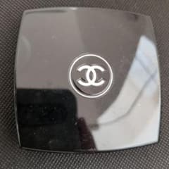 CHANELアイシャドウのサムネイル
